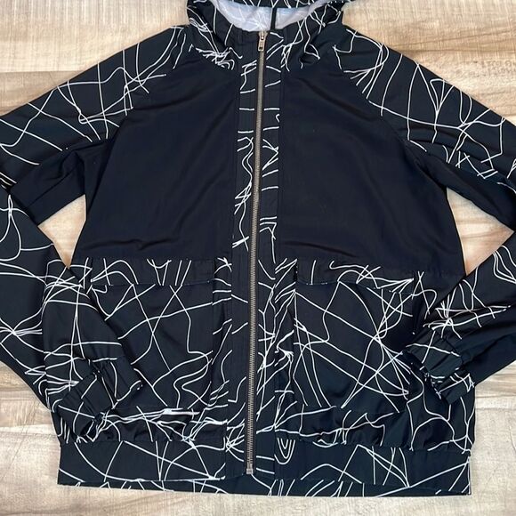 Fabletics Jaie black and white zip hoodie transitional windbreaker size small - Picture 7 of 9